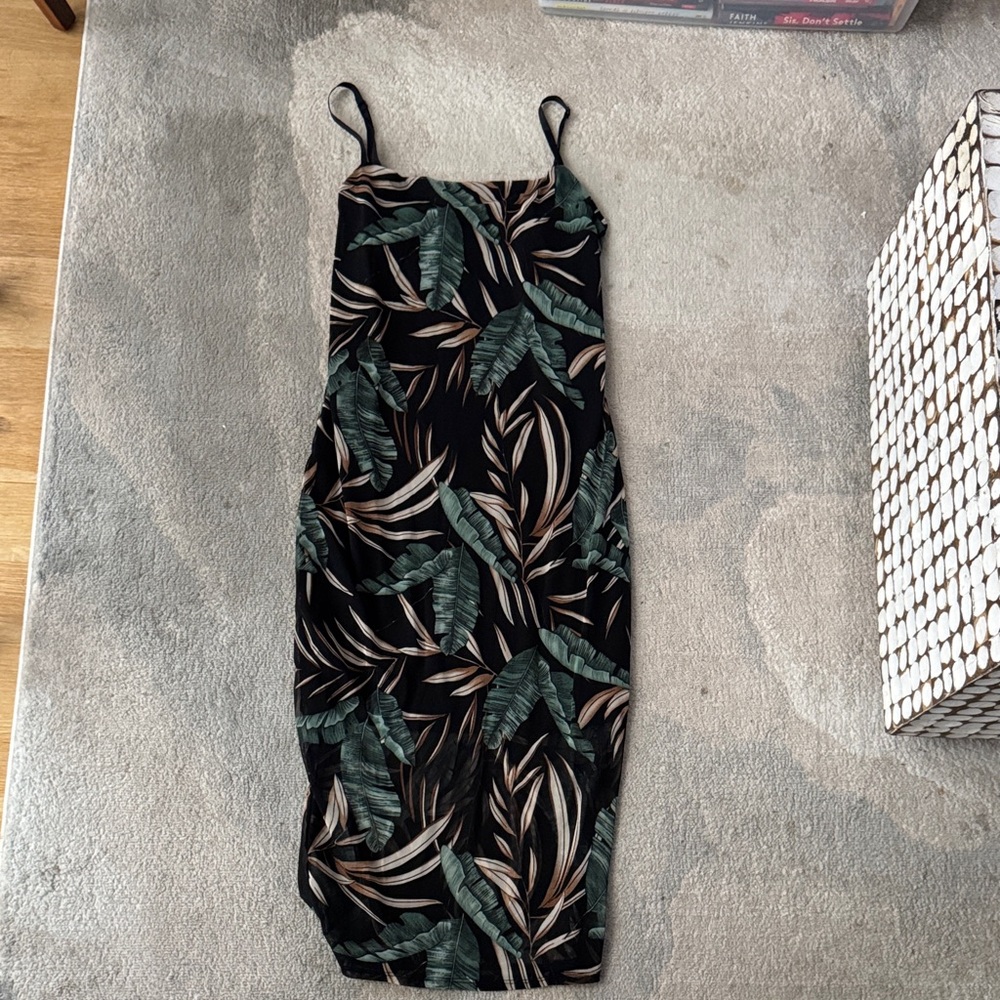 Tropical Leaf Print Maxi Dress